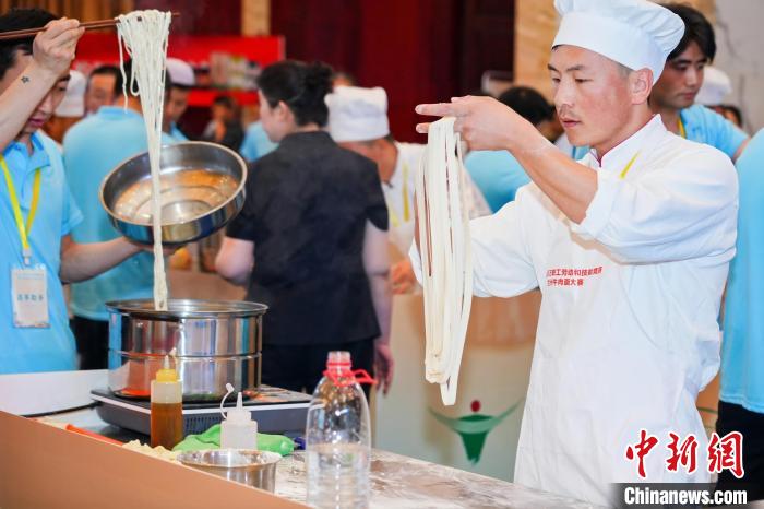 兰州牛肉拉面大赛落幕 热辣滚烫中促匠心传承